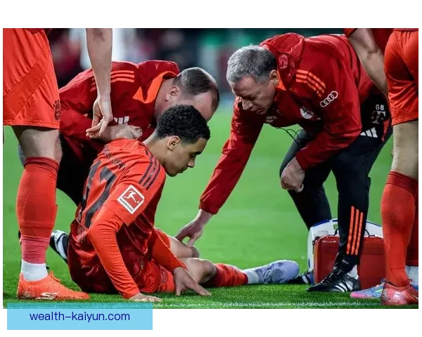 穆西亚拉在球队更衣室的融入状态持续提升，展现出强烈的团队意识。